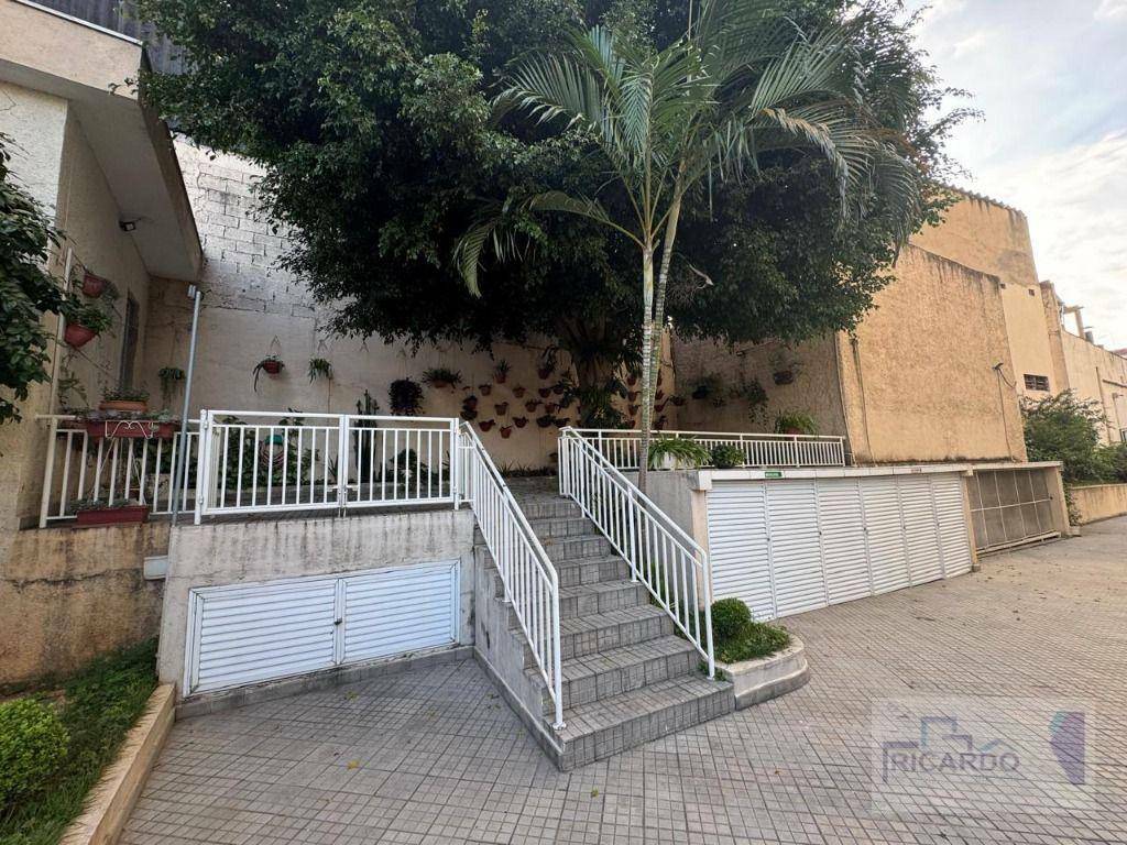 Apartamento para alugar com 3 quartos, 90m² - Foto 45