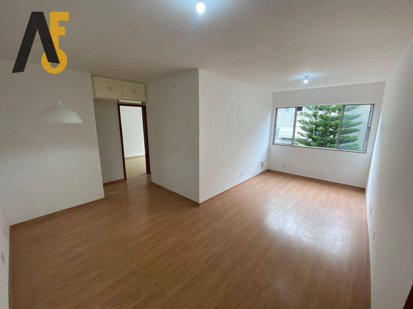 Apartamento à venda com 2 quartos, 58m² - Foto 1