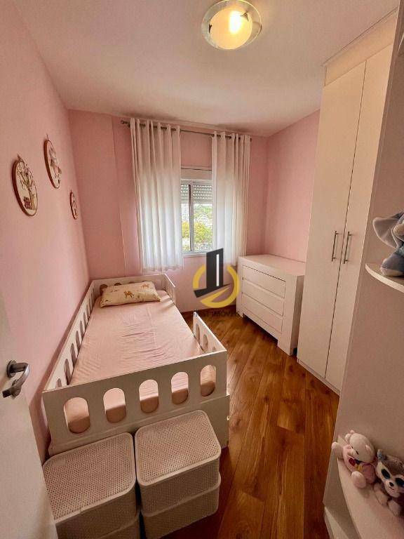 Apartamento à venda com 2 quartos, 63m² - Foto 4