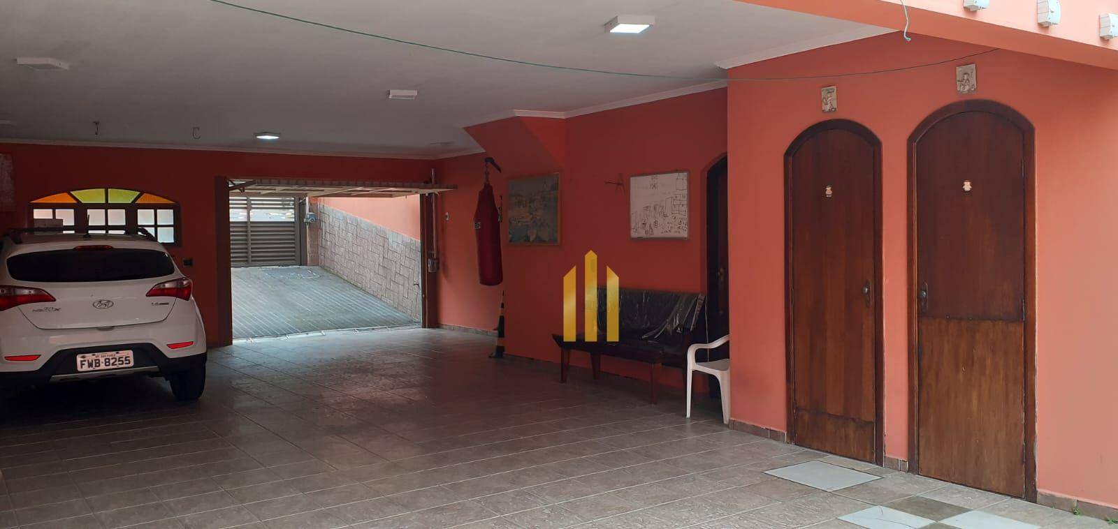 Sobrado à venda e aluguel com 4 quartos, 330m² - Foto 15