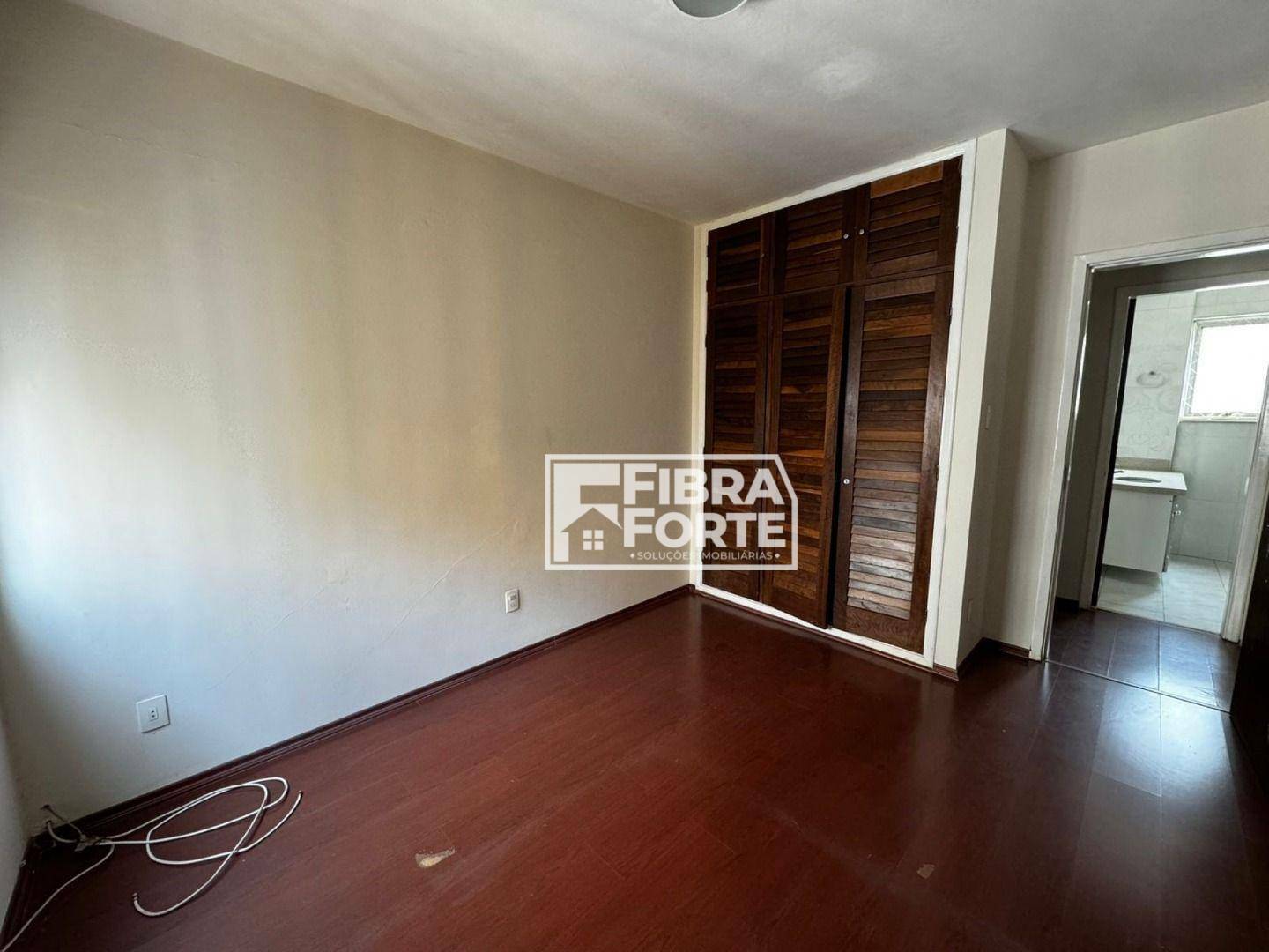 Apartamento à venda com 3 quartos, 118m² - Foto 4