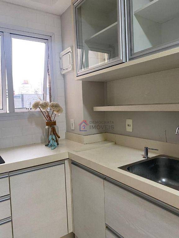 Apartamento à venda com 3 quartos, 110m² - Foto 11