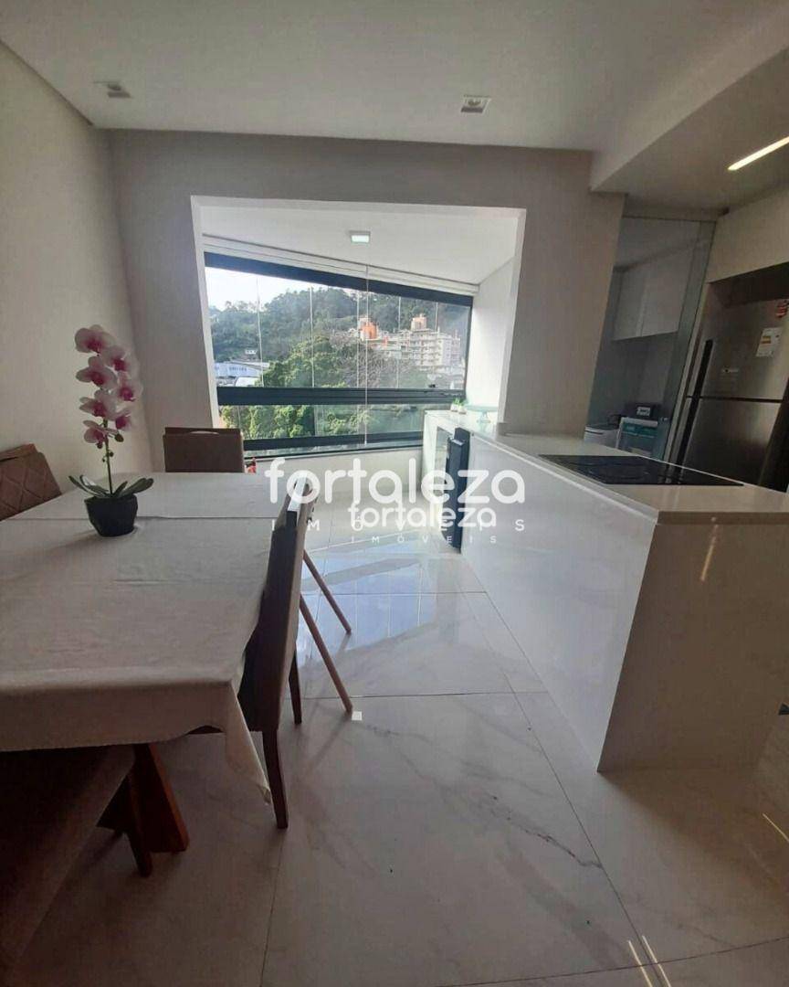 Apartamento à venda com 2 quartos, 81m² - Foto 2