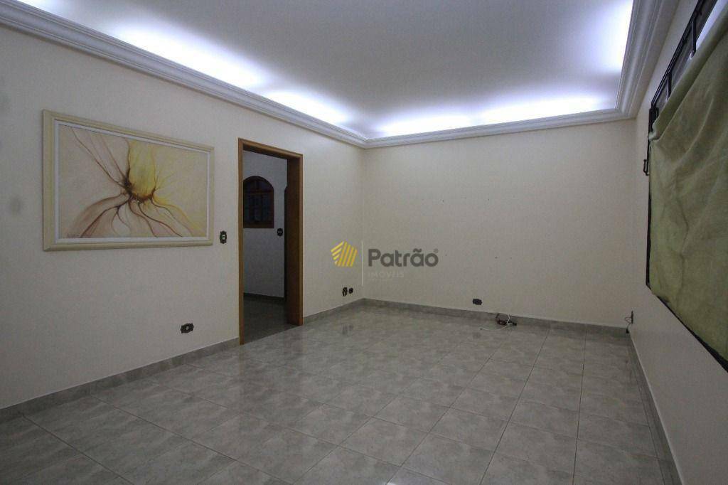 Sobrado à venda com 4 quartos, 344m² - Foto 44