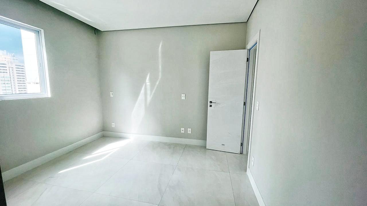 Apartamento à venda com 3 quartos, 120m² - Foto 26