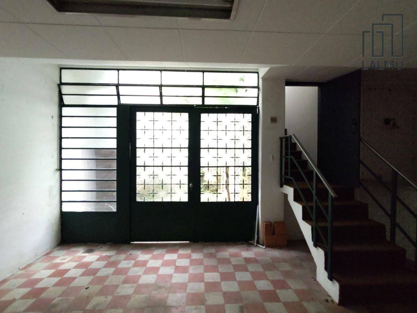 Sobrado para alugar com 3 quartos, 300m² - Foto 69