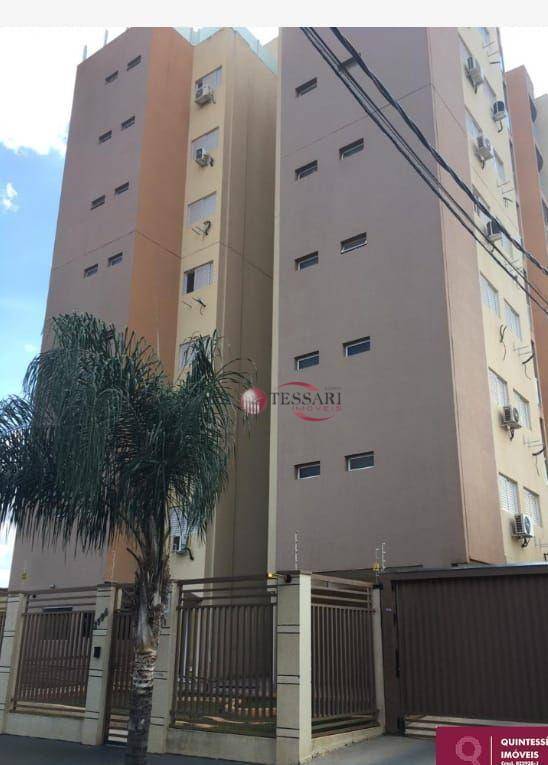 Apartamento à venda com 3 quartos, 74m² - Foto 1