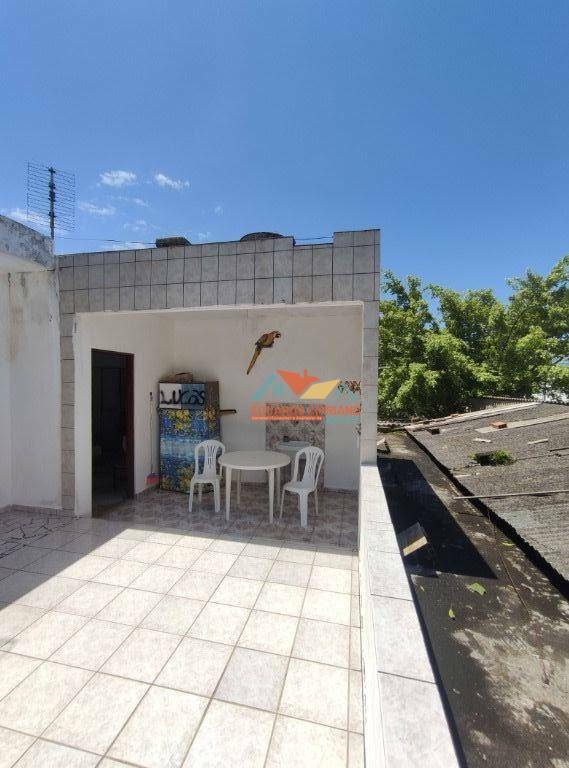 Casa à venda com 8 quartos, 300m² - Foto 9