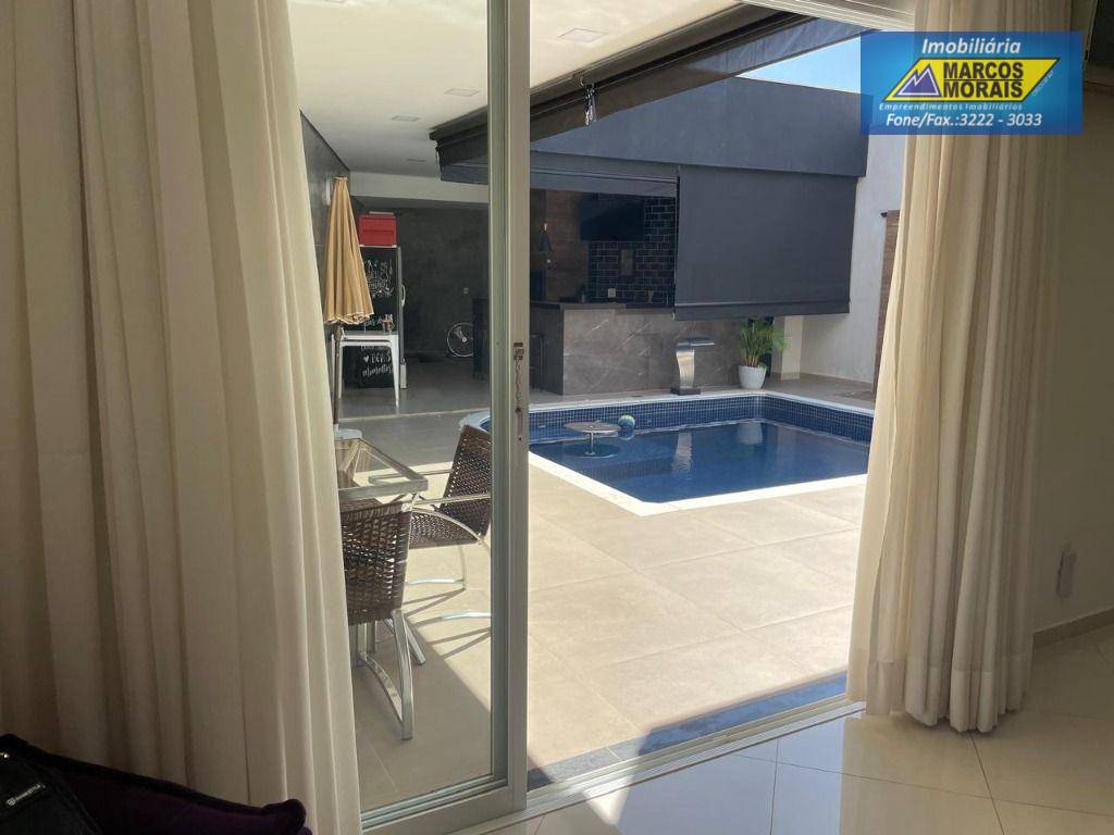 Casa de Condomínio à venda com 3 quartos, 234m² - Foto 39