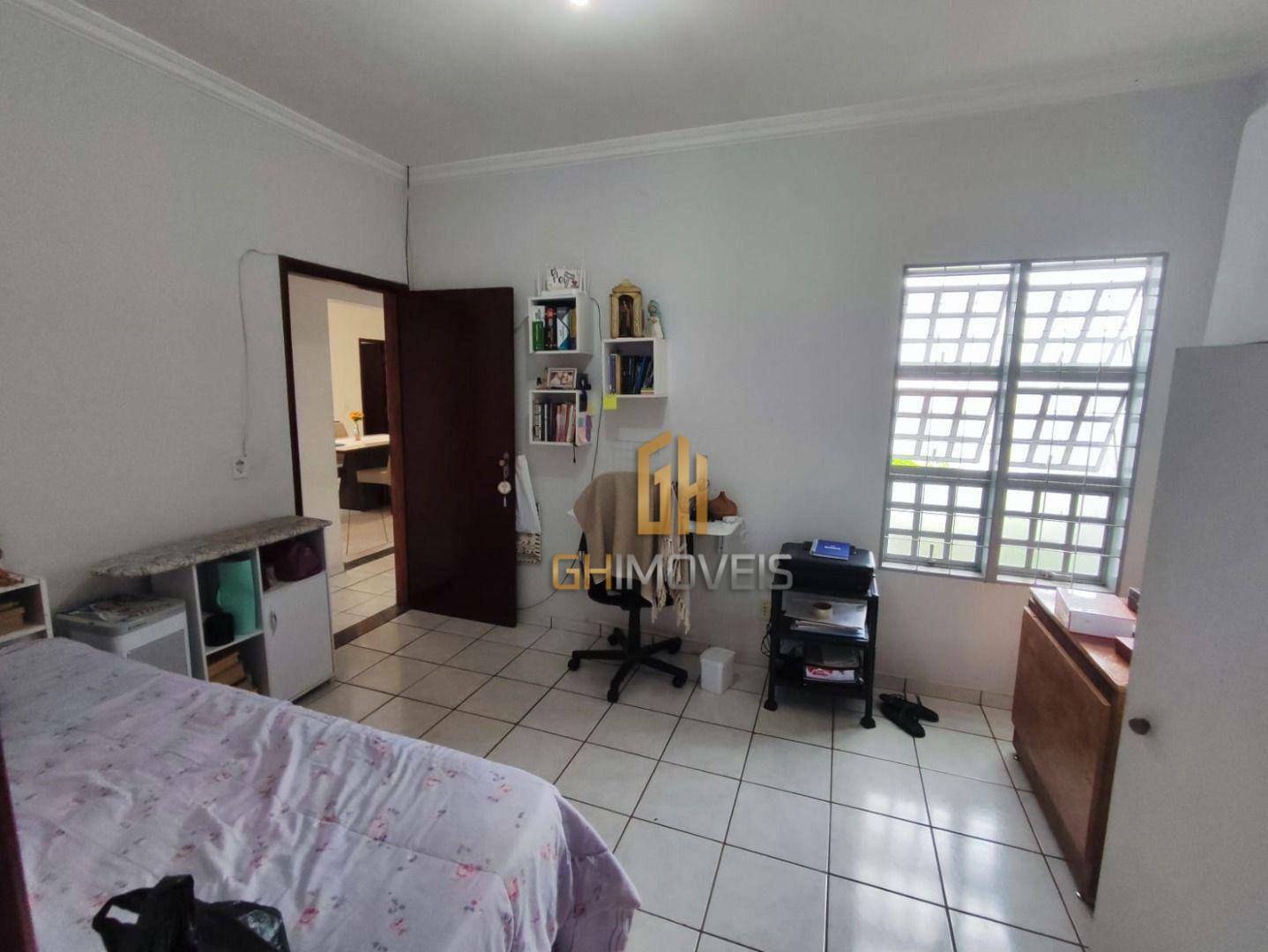 Casa à venda com 3 quartos, 220m² - Foto 18