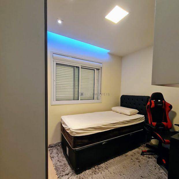 Apartamento à venda com 3 quartos, 66m² - Foto 8