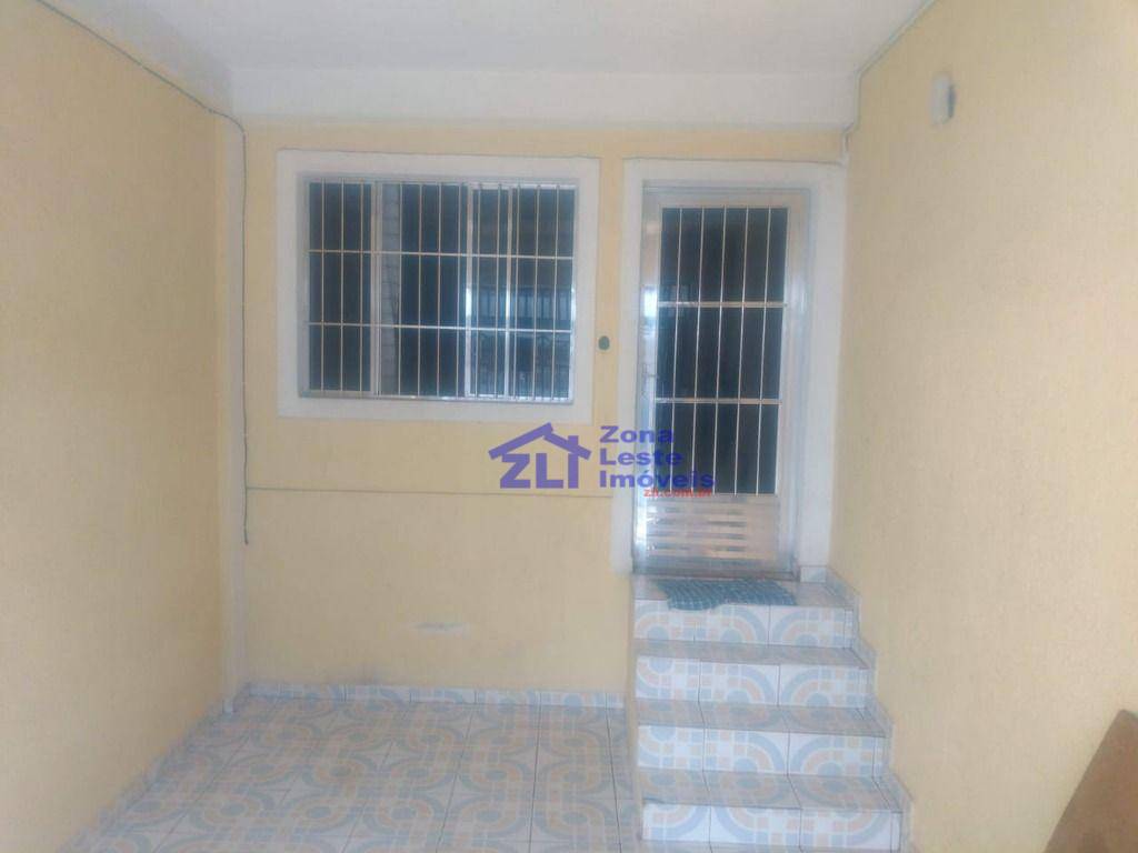 Sobrado à venda com 2 quartos, 60m² - Foto 2