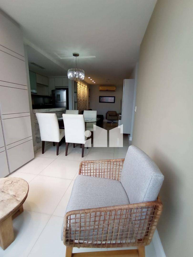 Apartamento para alugar com 2 quartos, 95m² - Foto 6
