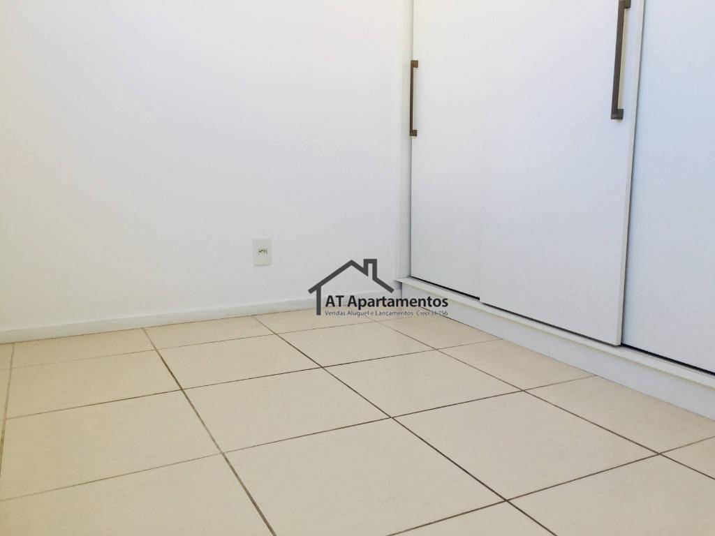 Apartamento à venda com 2 quartos, 58m² - Foto 16