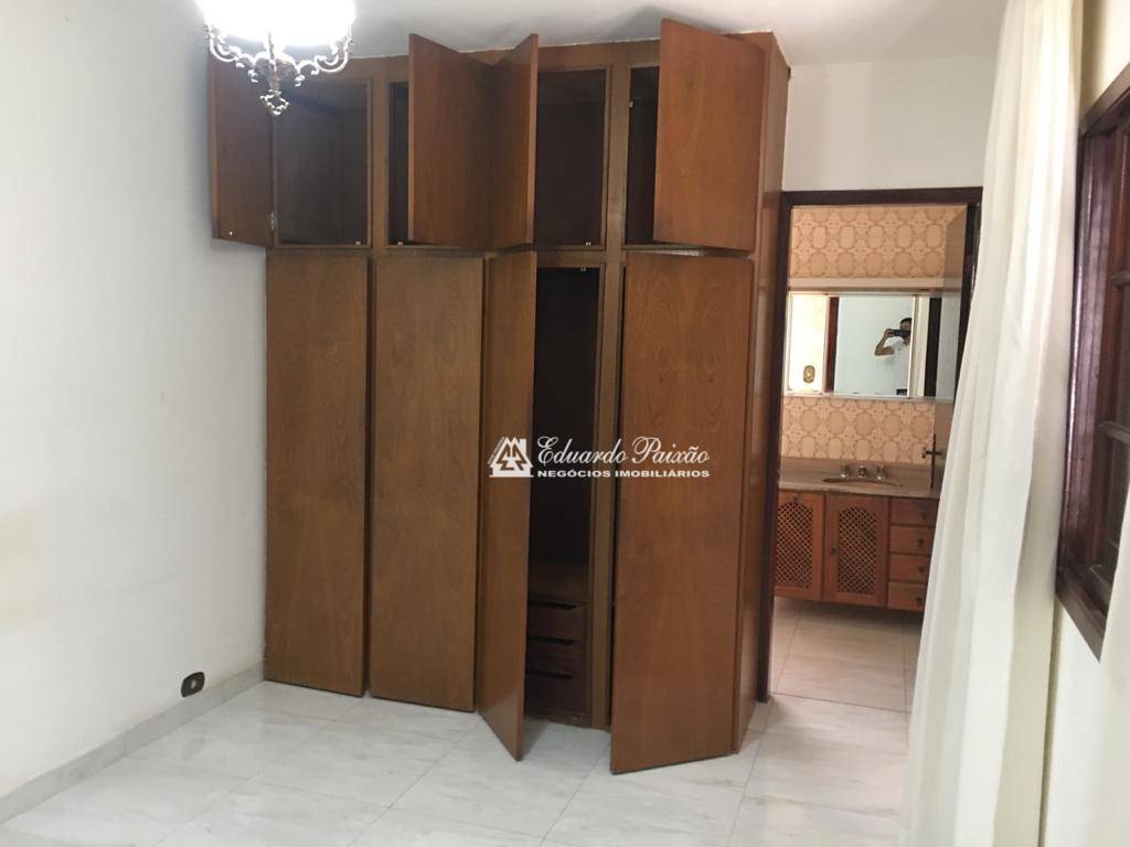 Casa à venda com 3 quartos, 338m² - Foto 17