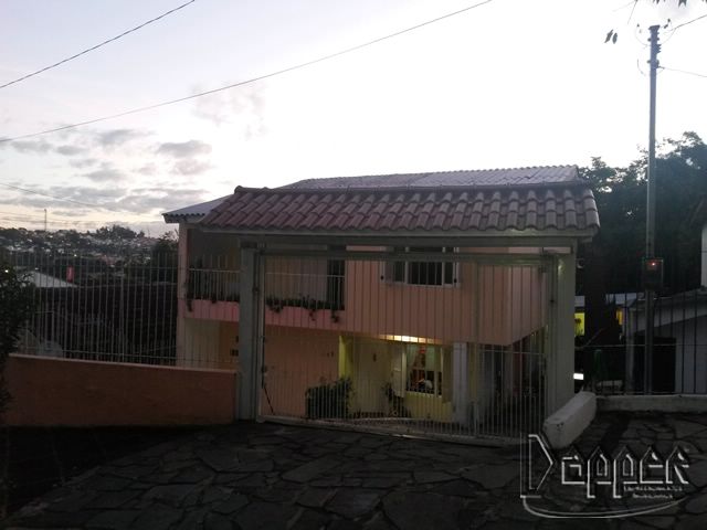 Casa à venda com 3 quartos - Foto 1