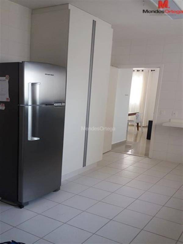 Apartamento à venda com 3 quartos, 195m² - Foto 7