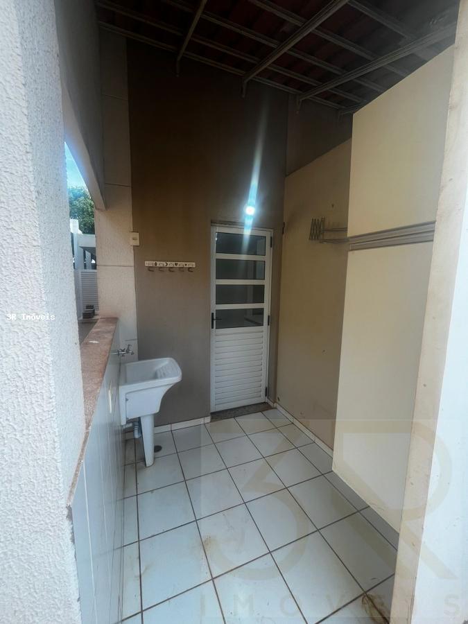 Casa de Condomínio à venda com 3 quartos, 247m² - Foto 12