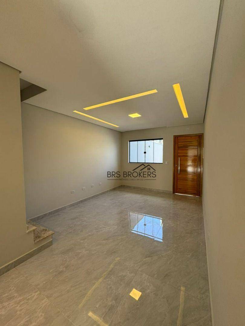 Sobrado à venda com 2 quartos, 75m² - Foto 2