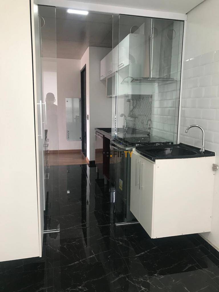 Apartamento para alugar com 2 quartos, 70m² - Foto 34