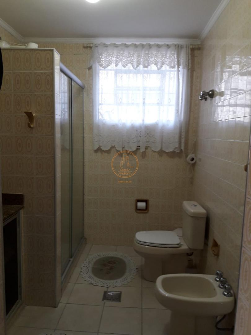 Casa à venda com 3 quartos, 240m² - Foto 18