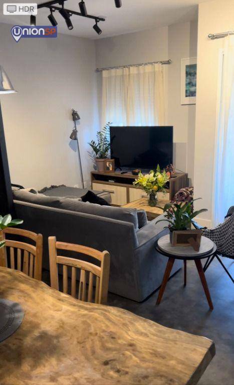 Apartamento à venda com 2 quartos, 84m² - Foto 1