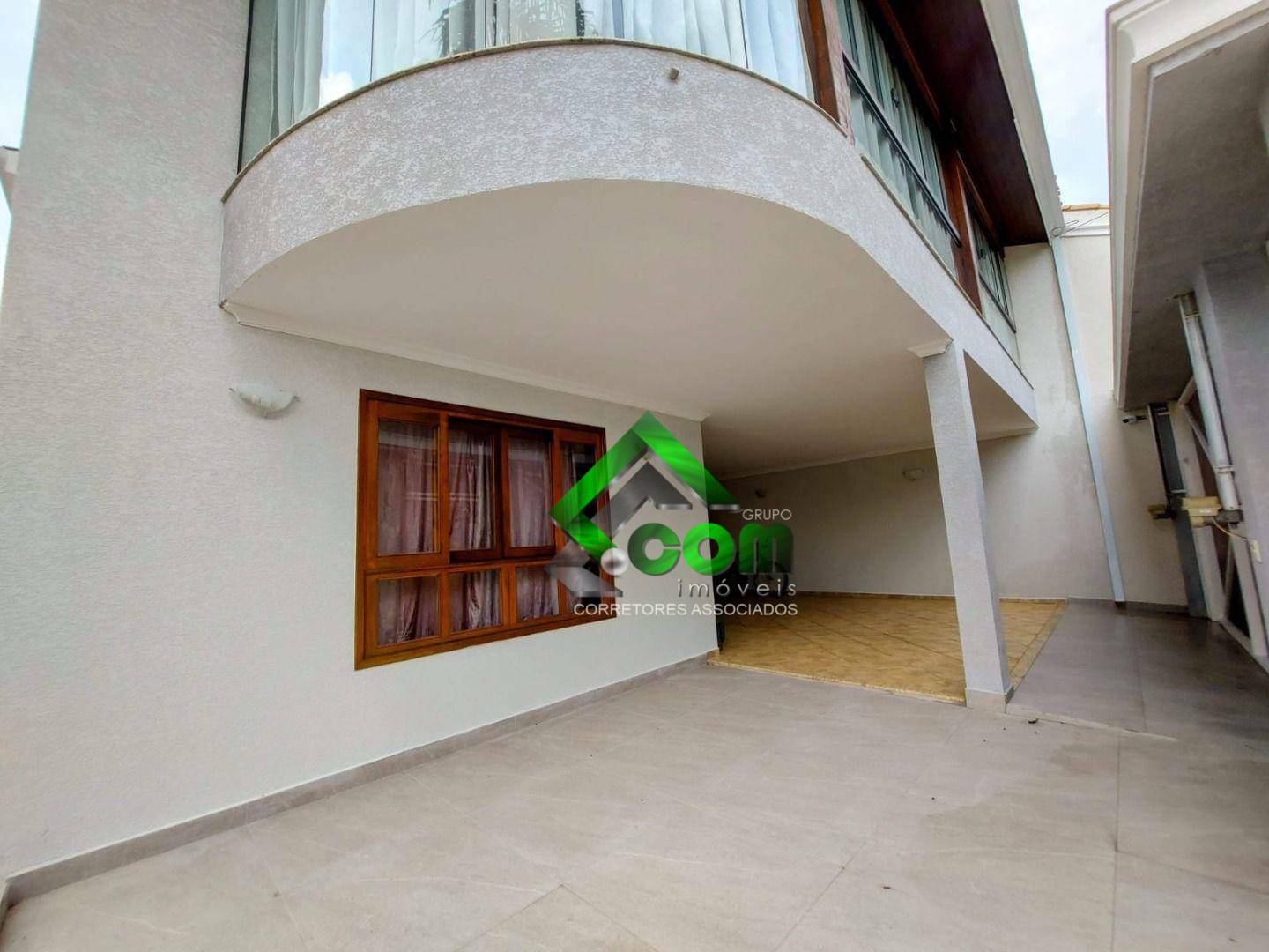 Casa à venda com 3 quartos, 321m² - Foto 9