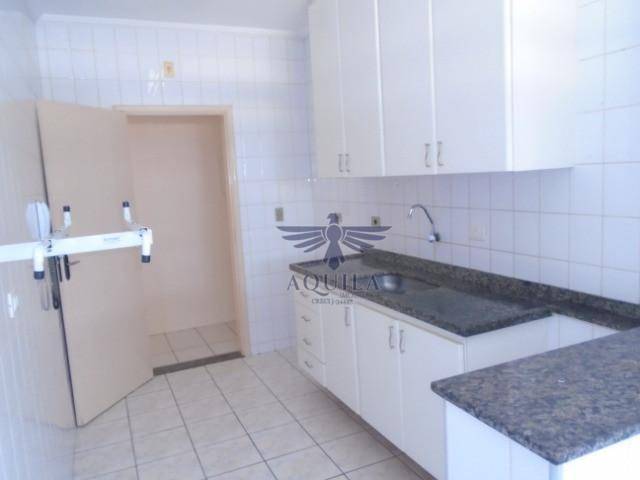 Apartamento para alugar com 2 quartos, 74m² - Foto 9