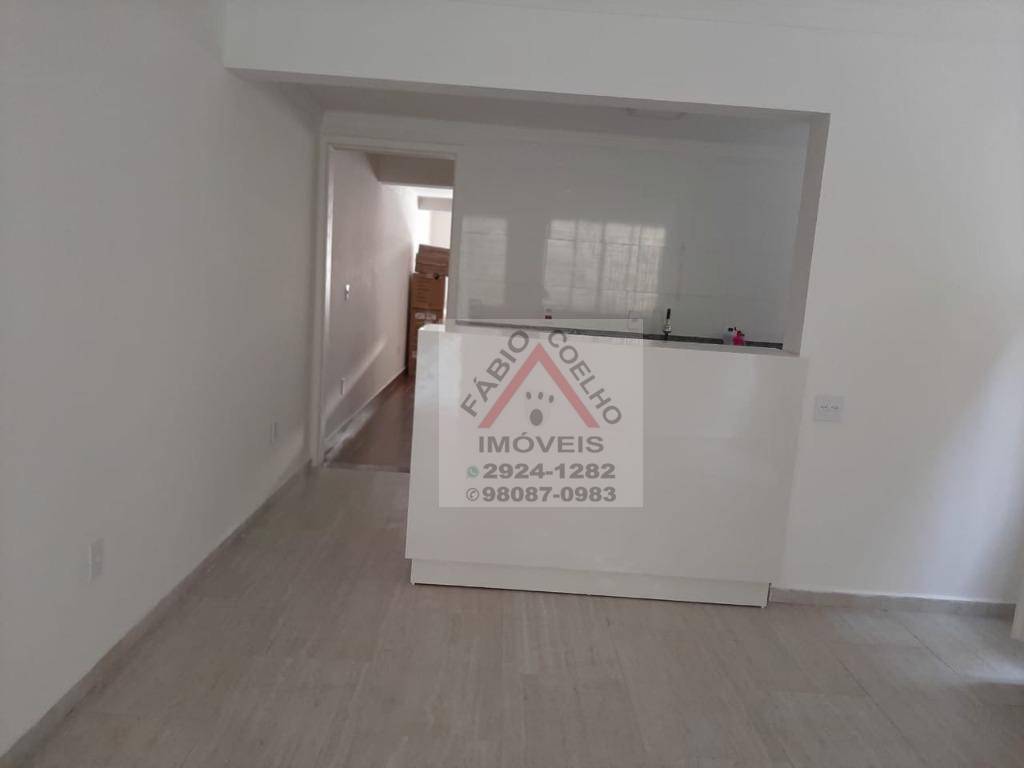 Sobrado à venda com 3 quartos, 157m² - Foto 2