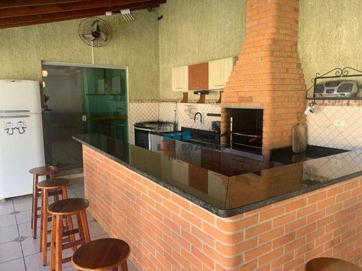 Casa à venda e aluguel com 2 quartos, 240m² - Foto 5