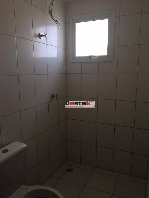 Apartamento à venda com 2 quartos, 66m² - Foto 15