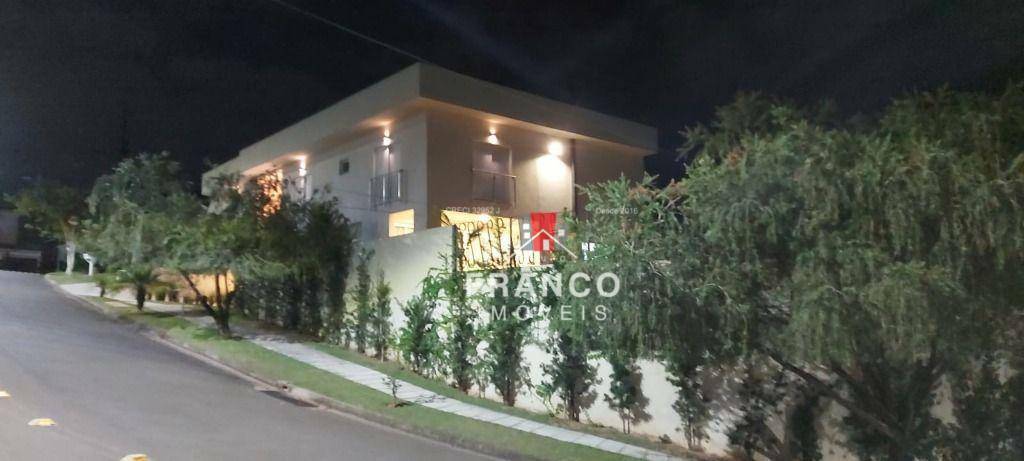 Casa de Condomínio para alugar com 4 quartos, 550m² - Foto 51