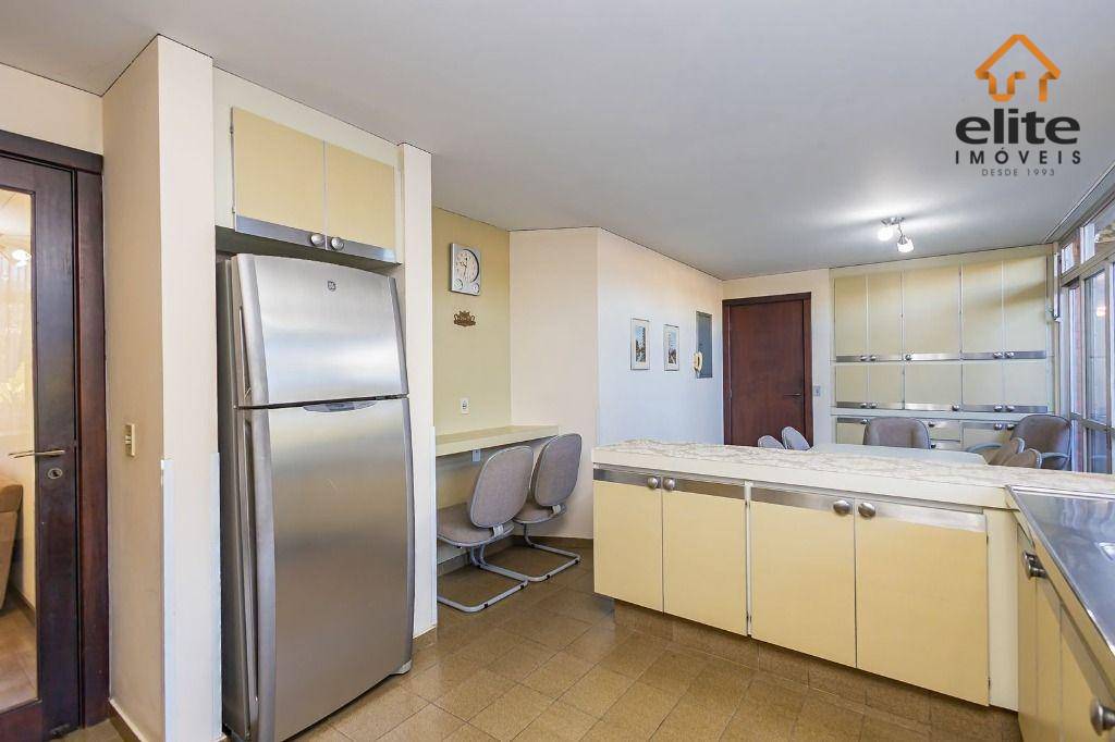 Casa à venda e aluguel com 4 quartos, 352m² - Foto 23
