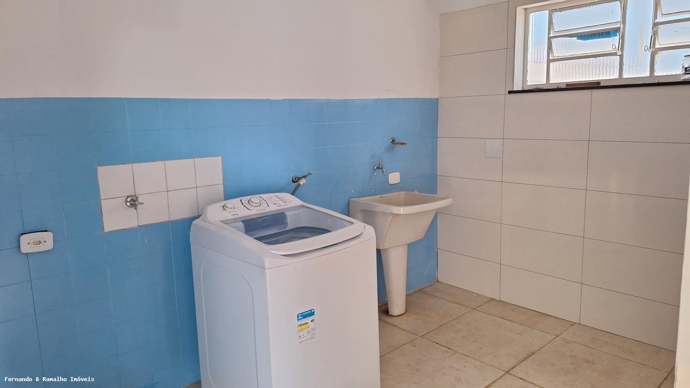 Casa para alugar com 3 quartos, 300m² - Foto 19