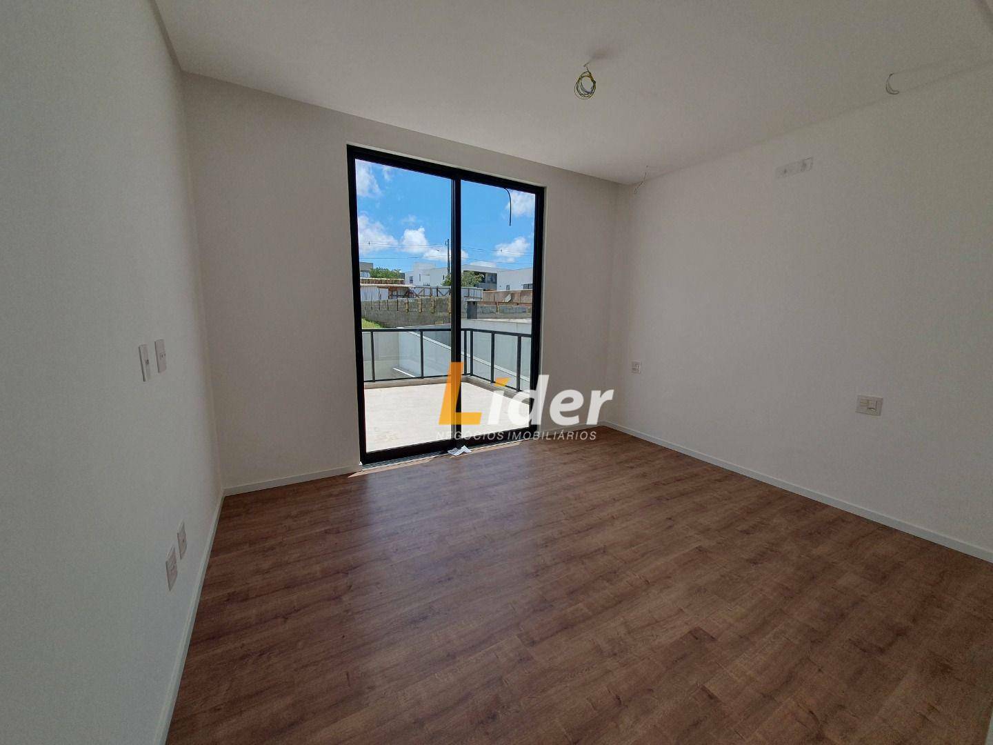 Casa de Condomínio à venda com 4 quartos, 330m² - Foto 14