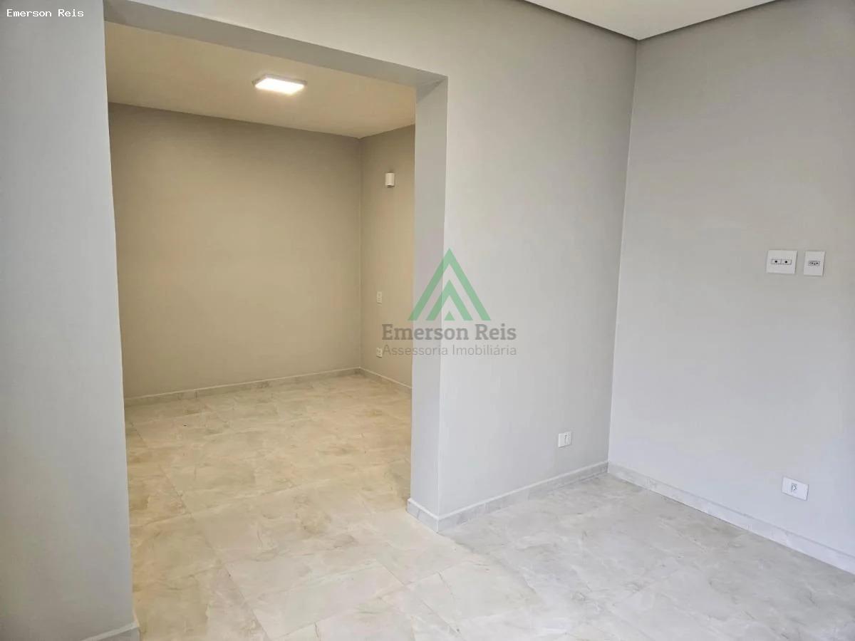 Casa à venda com 2 quartos, 102m² - Foto 11