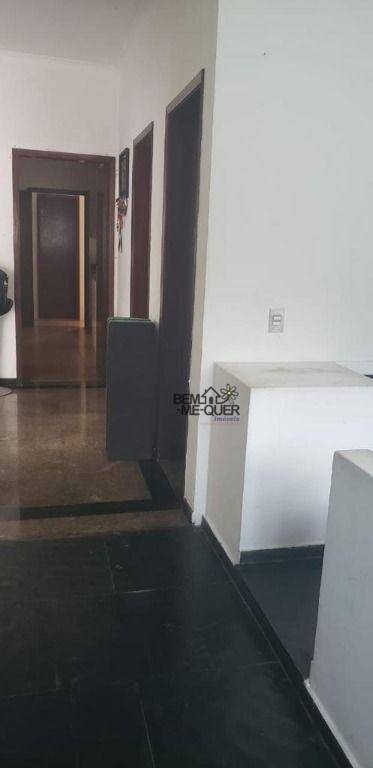 Sobrado à venda com 4 quartos, 310m² - Foto 2