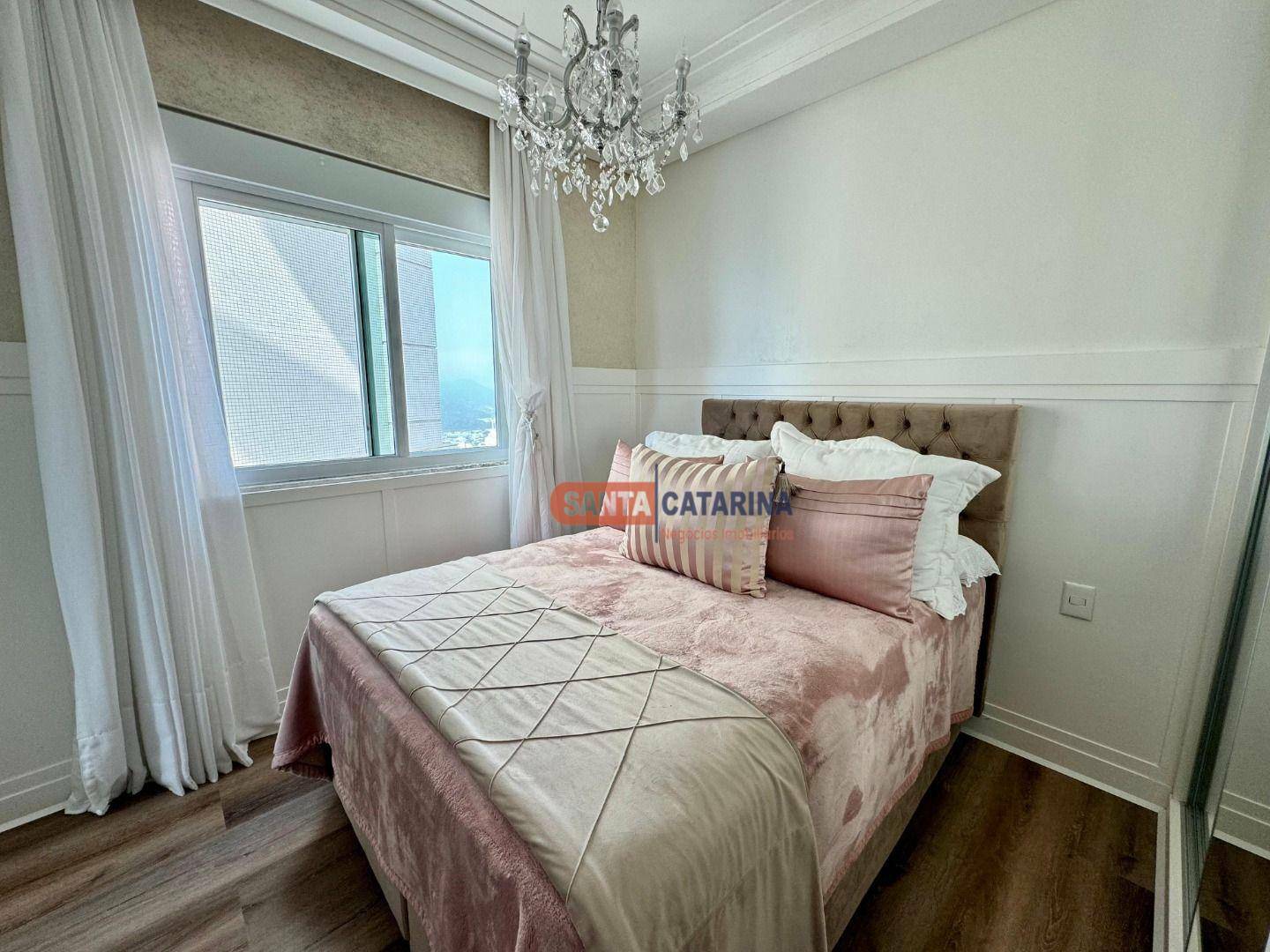 Apartamento à venda com 4 quartos, 144m² - Foto 14