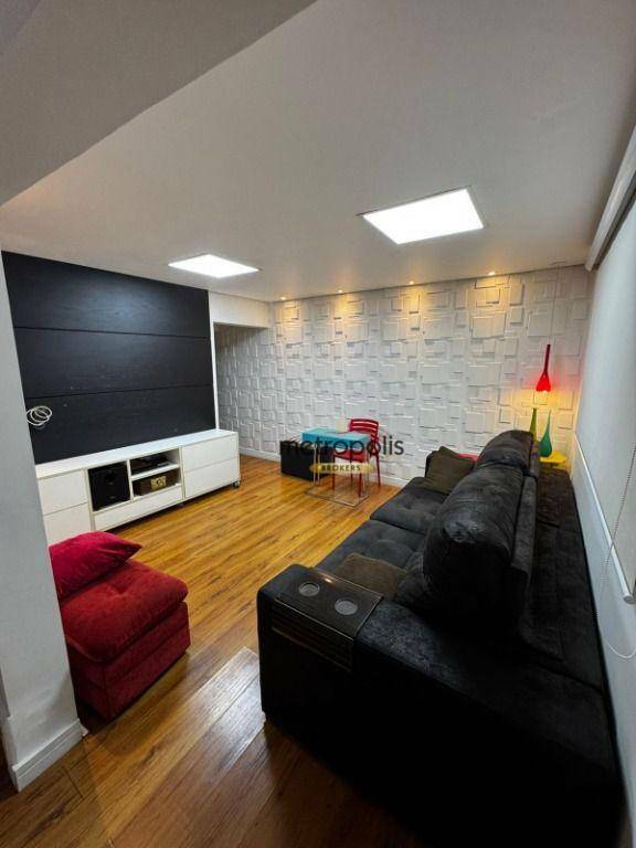 Sobrado à venda com 2 quartos, 215m² - Foto 2