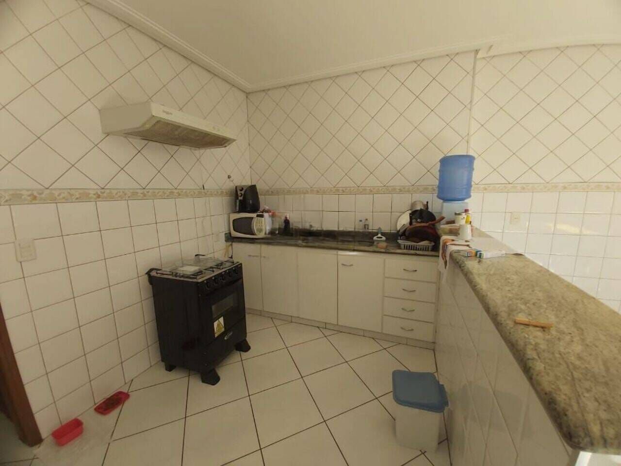 Casa à venda com 5 quartos, 240m² - Foto 5