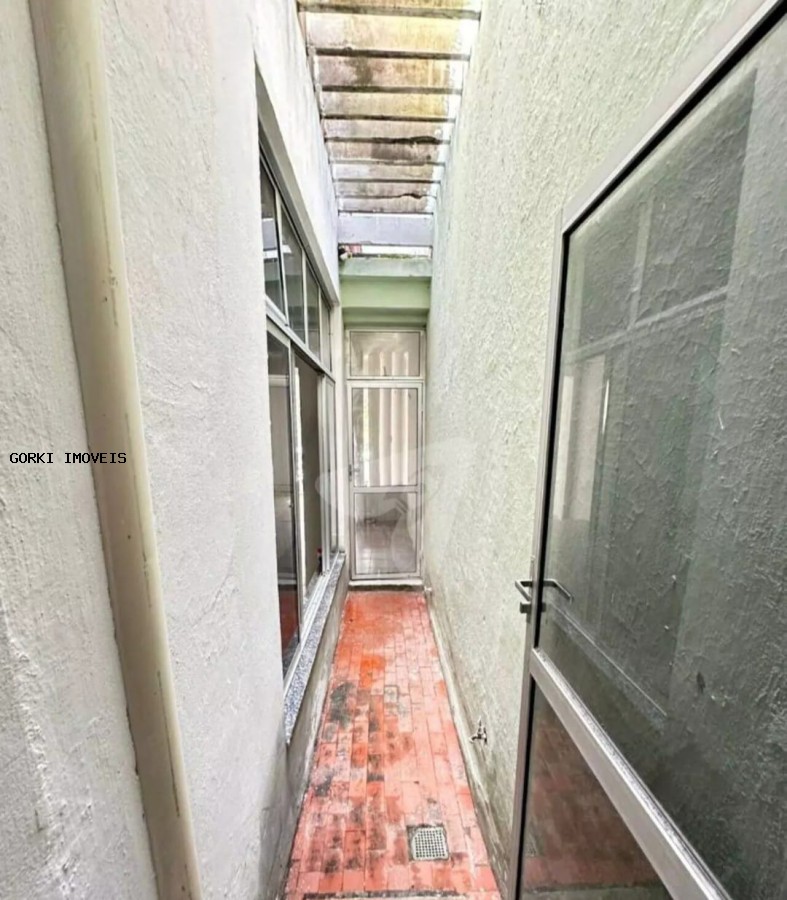 Casa à venda com 5 quartos, 211m² - Foto 6