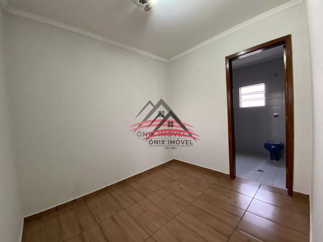 Casa à venda com 3 quartos, 360m² - Foto 25