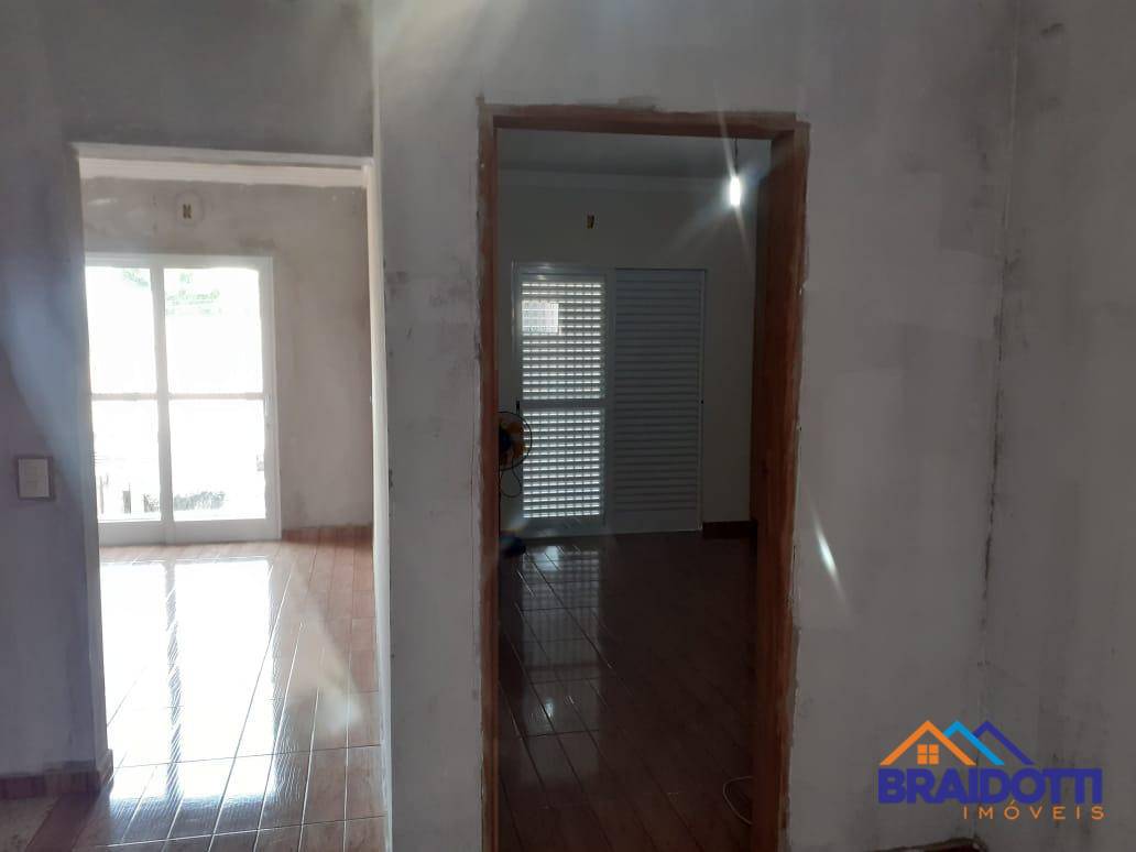 Casa à venda com 4 quartos, 195m² - Foto 21