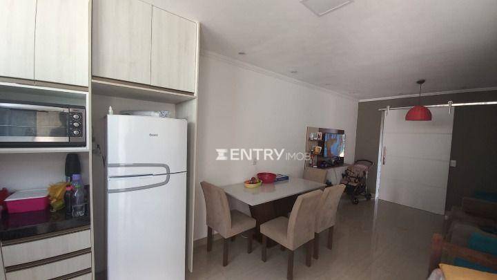 Casa à venda com 2 quartos, 150m² - Foto 2