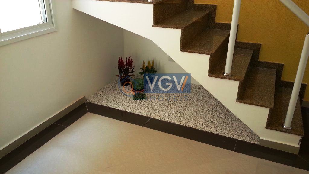 Sobrado à venda com 3 quartos, 140m² - Foto 2