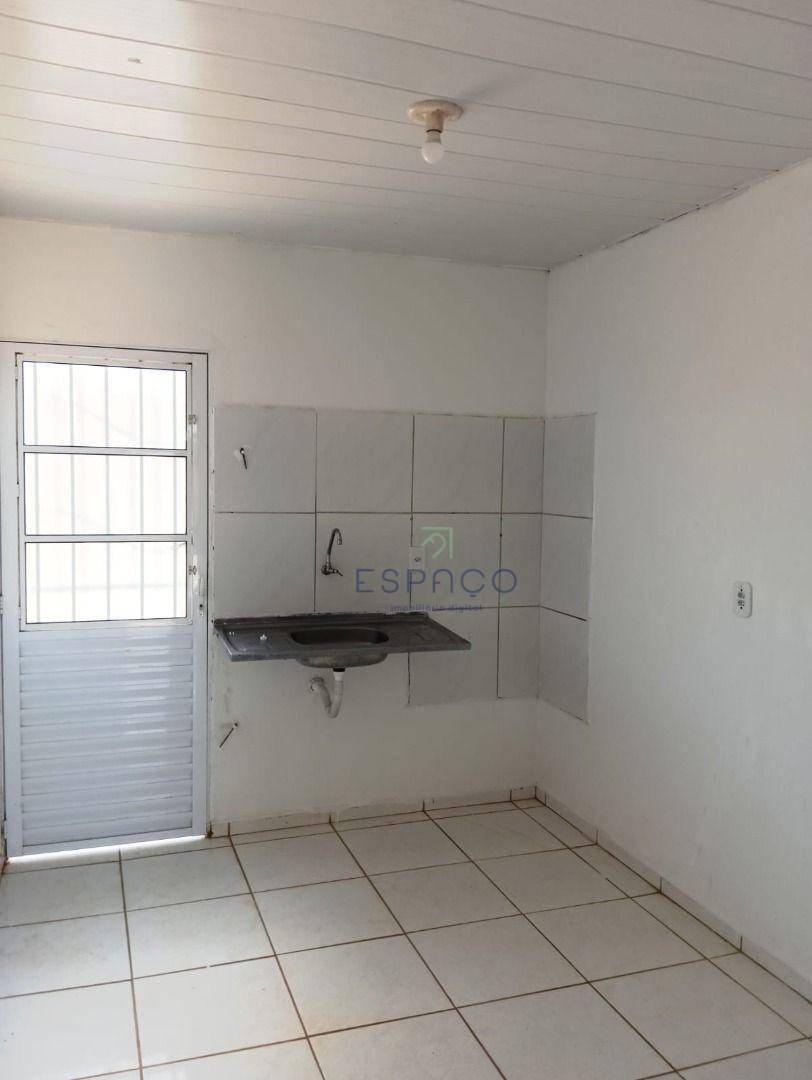 Casa à venda com 2 quartos, 60m² - Foto 9