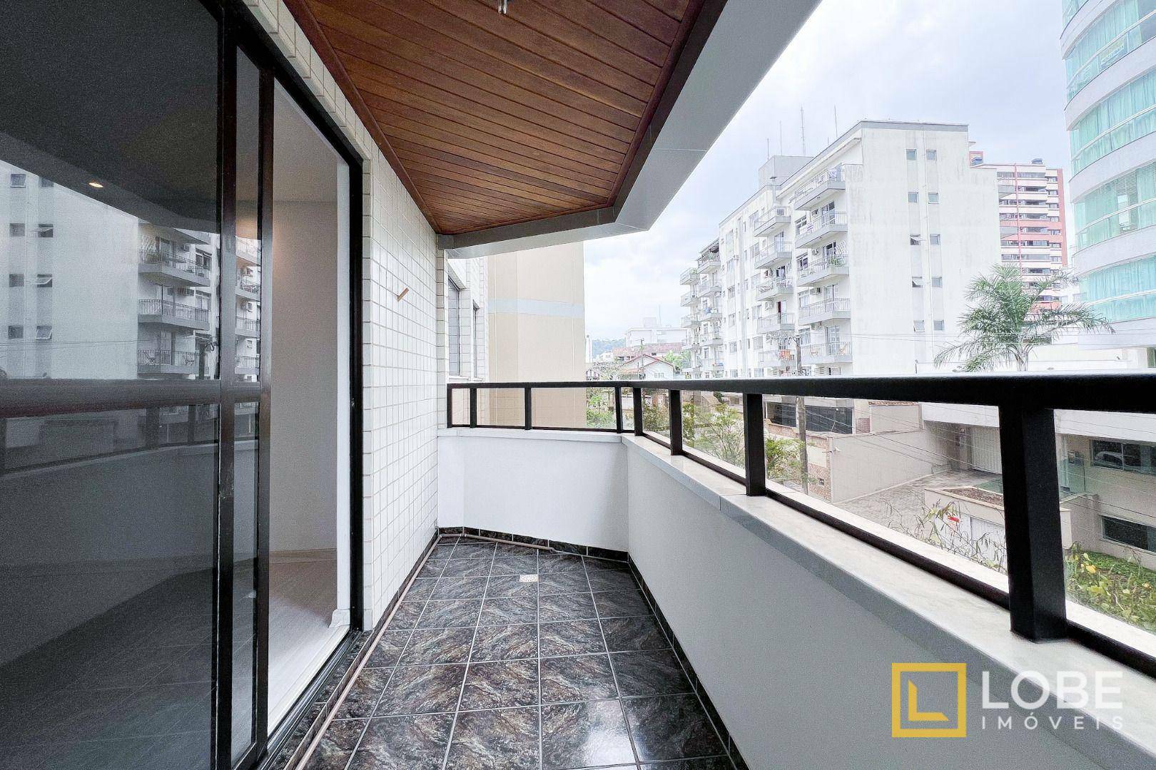 Apartamento à venda com 3 quartos, 120m² - Foto 3