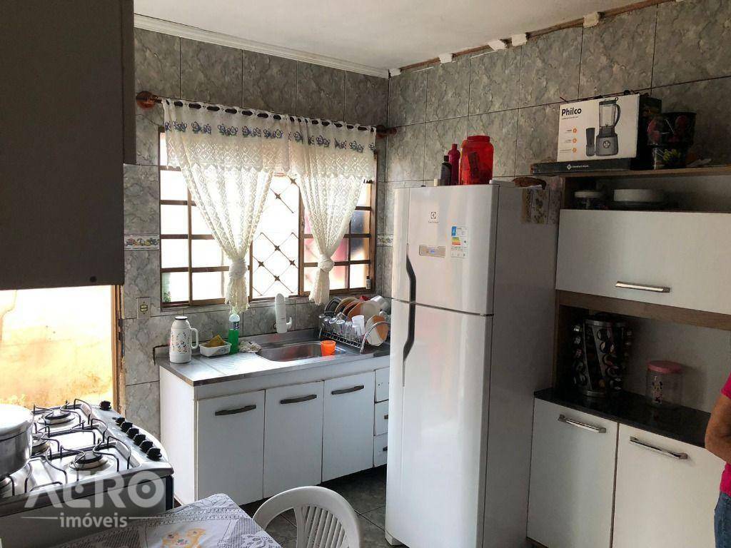 Casa à venda com 3 quartos, 122m² - Foto 4