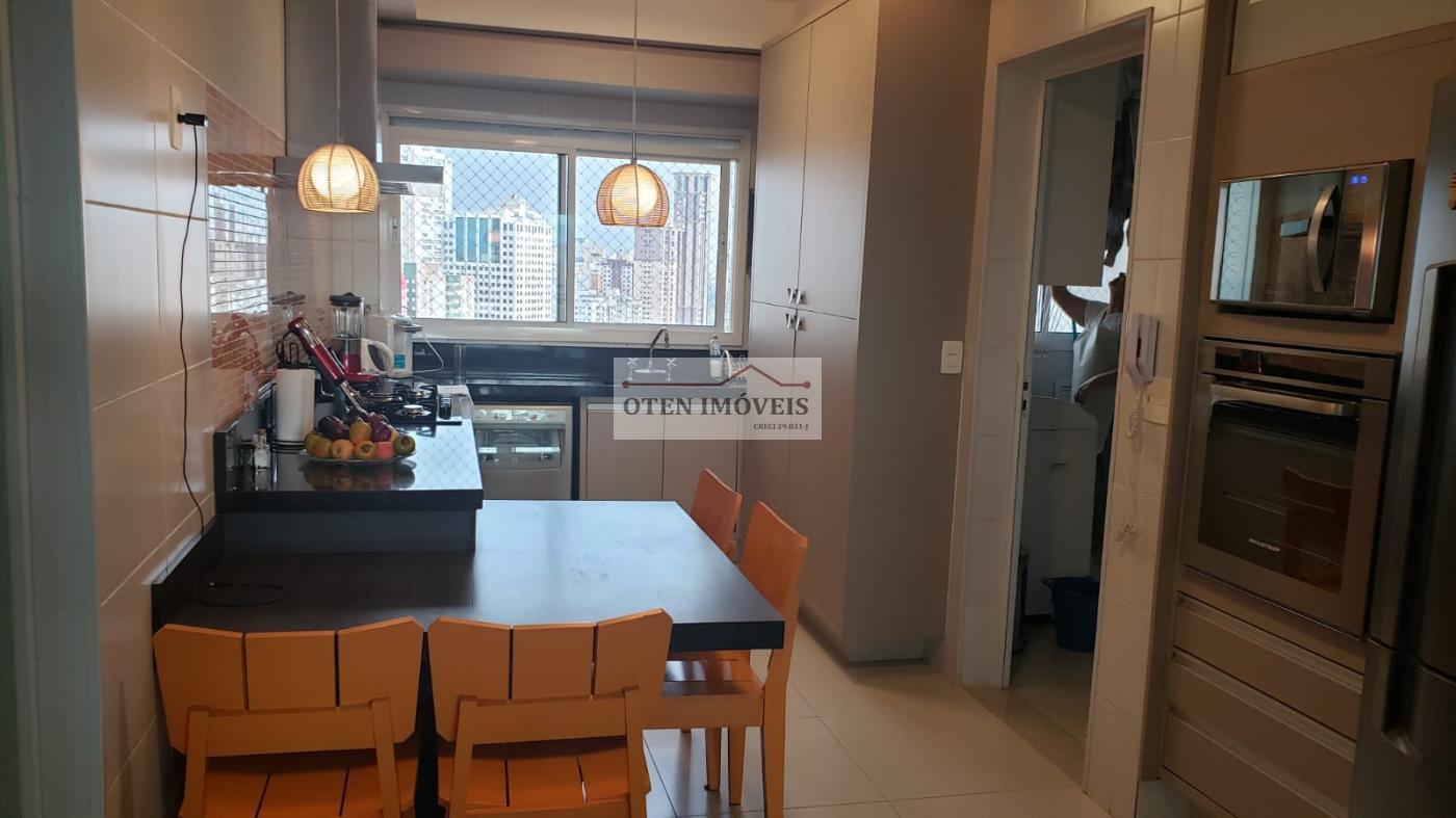 Apartamento à venda com 3 quartos, 190m² - Foto 5