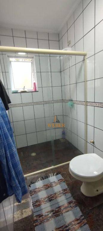 Sobrado à venda com 3 quartos, 310m² - Foto 4